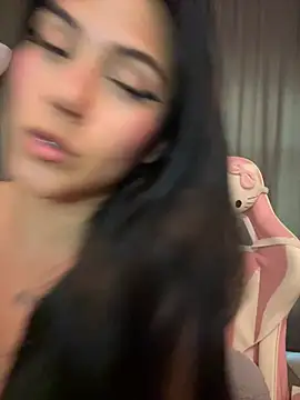 Snapshot of angelic1 chatting on 05-07-26, 11:26 angelic1 online show from 05-07-26, 11:26