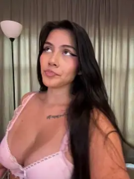 Snapshot of angelic1 chatting on 05-29-26, 12:47 angelic1 online show from 05-29-26, 12:47