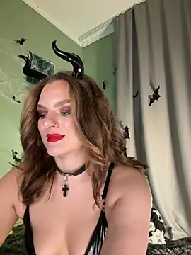 Snapshot of Mary_lost chatting on 10-28-25, 06:10 Mary lost online show from 10-28-25, 06:10