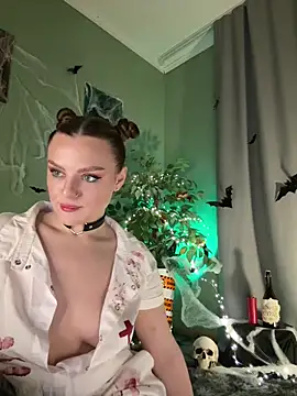 Snapshot of Mary_lost chatting on 10-30-25, 04:41 Mary lost online show from 10-30-25, 04:41