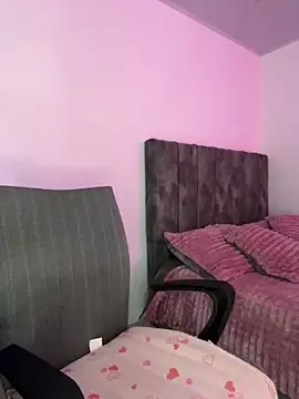 astrid  online show from 09-18-25, 11:23