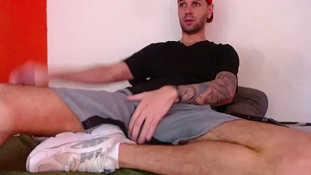 Cristian white online show from 04-05-26, 06:49