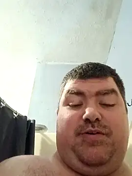 Snapshot of Rcraigue4 chatting on 10-18-25, 04:08 Rcraigue4 online show from 10-18-25, 04:08