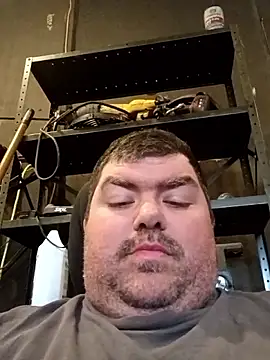 Snapshot of Rcraigue4 chatting on 10-24-25, 09:00 Rcraigue4 online show from 10-24-25, 09:00