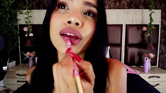 Bella Smiith  online show from 11-05-25, 12:38