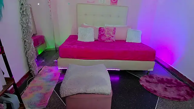 ScarlettDreamss7 online show from 09-09-25, 02:11