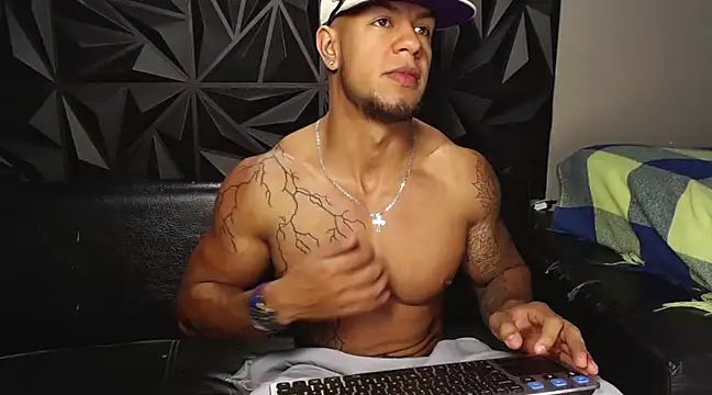 Snapshot of Jacob_Beckett chatting on 03-20-25, 08:19 Jacob Beckett online show from 03-20-25, 08:19