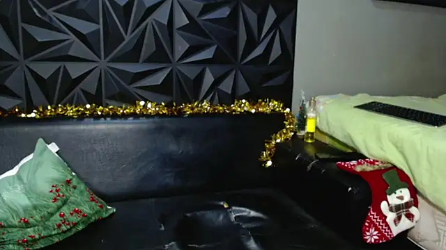 Snapshot of Jacob_Beckett chatting on 12-18-25, 09:43 Jacob Beckett online show from 12-18-25, 09:43