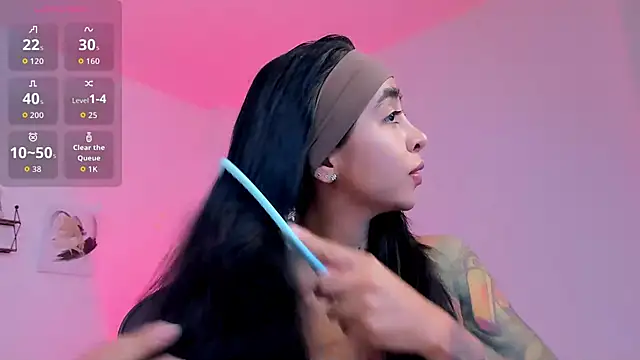 Snapshot of sophierooy22 chatting on 12-22-25, 01:24 sophierooy22 online show from 12-22-25, 01:24