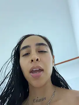 sophierooy22 online show from 07-19-26, 03:43