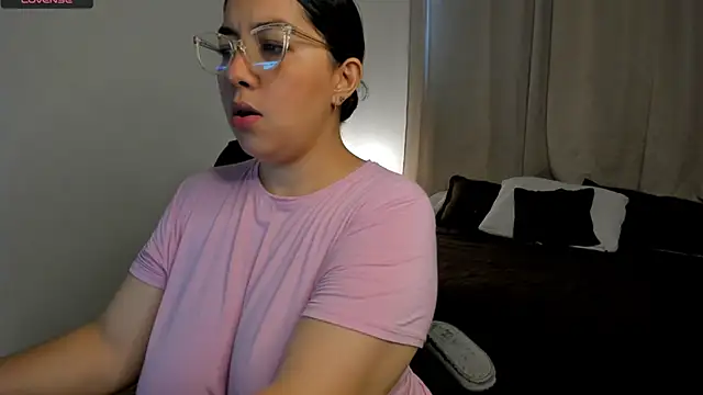 brithany olson25 online show from 10-22-25, 01:00