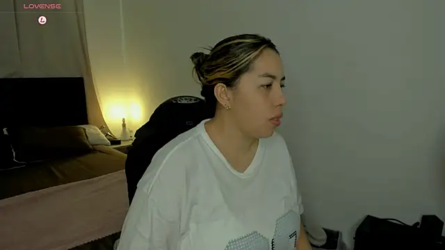 brithany olson25 online show from 03-19-26, 08:46