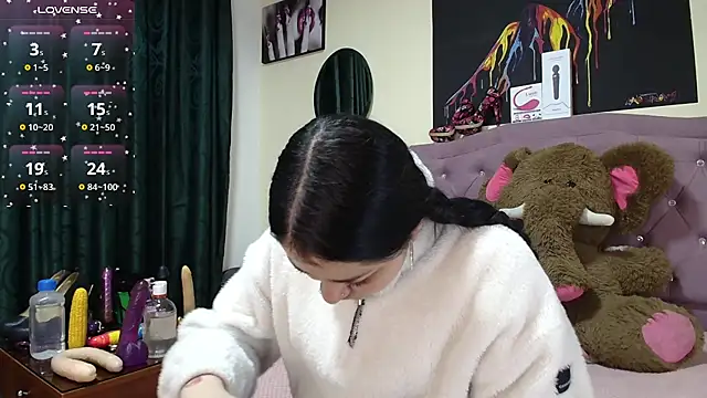 Emmie Hot online show from 10-23-25, 12:04