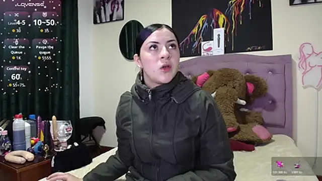 Emmie Hot online show from 02-25-26, 12:04