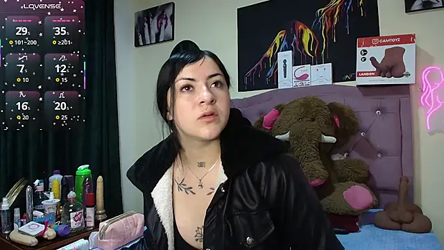 Emmie Hot online show from 07-11-26, 11:46
