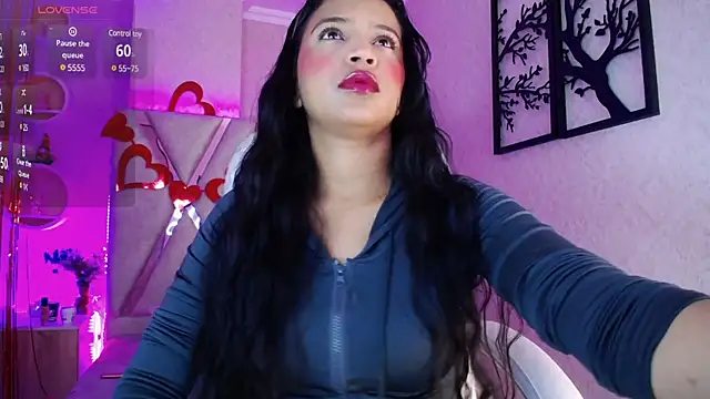 Sophia waalker  1 online show from 02-19-25, 11:38