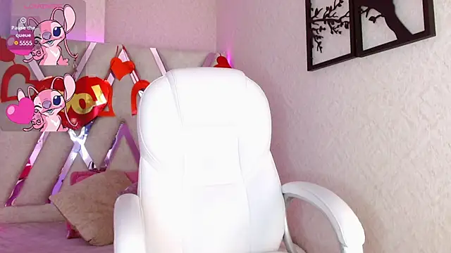 Sophia waalker  1 online show from 02-25-25, 12:34