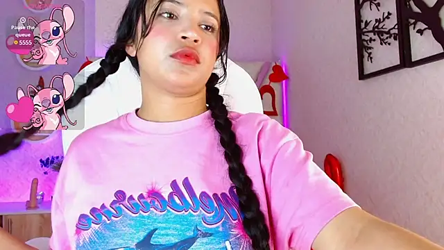 Sophia waalker  1 online show from 02-26-25, 05:07