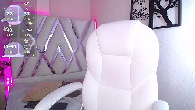 Sophia waalker  1 online show from 03-14-25, 06:18