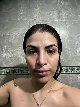 Snapshot of thompsonabella666 chatting on 03-28-26, 11:04 thompsonabella666 online show from 03-28-26, 11:04