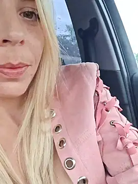 Snapshot of SweetyNinaOff1 chatting on 05-02-26, 03:17 SweetyNinaOff1 online show from 05-02-26, 03:17