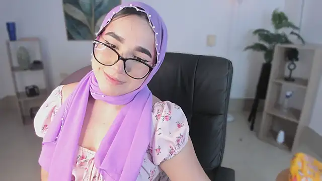 Ayha khalaf online show from 11-10-25, 01:04