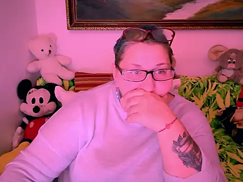 mayamayx online show from 10-13-25, 05:57