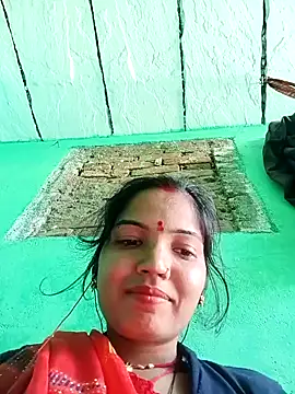 Snapshot of Bhuvi_Bedi chatting on 01-28-25, 08:25 Bhuvi Bedi online show from 01-28-25, 08:25