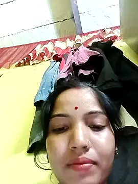 Snapshot of Bhuvi_Bedi chatting on 01-31-25, 02:17 Bhuvi Bedi online show from 01-31-25, 02:17