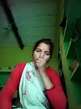 Snapshot of Bhuvi_Bedi chatting on 02-10-25, 09:14 Bhuvi Bedi online show from 02-10-25, 09:14