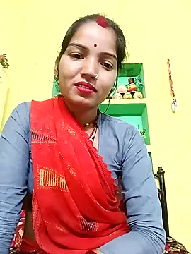 Snapshot of Bhuvi_Bedi chatting on 02-11-25, 06:51 Bhuvi Bedi online show from 02-11-25, 06:51