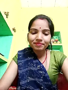 Snapshot of Bhuvi_Bedi chatting on 02-15-25, 04:58 Bhuvi Bedi online show from 02-15-25, 04:58