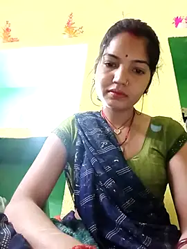 Snapshot of Bhuvi_Bedi chatting on 02-22-25, 10:31 Bhuvi Bedi online show from 02-22-25, 10:31