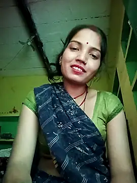 Snapshot of Bhuvi_Bedi chatting on 02-24-25, 09:10 Bhuvi Bedi online show from 02-24-25, 09:10