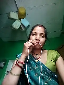 Snapshot of Bhuvi_Bedi chatting on 02-26-25, 07:09 Bhuvi Bedi online show from 02-26-25, 07:09