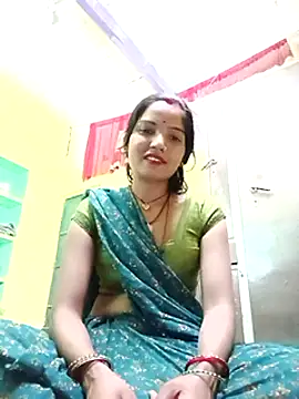 Snapshot of Bhuvi_Bedi chatting on 02-26-25, 10:36 Bhuvi Bedi online show from 02-26-25, 10:36
