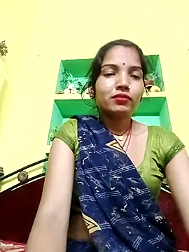 Snapshot of Bhuvi_Bedi chatting on 02-28-25, 11:14 Bhuvi Bedi online show from 02-28-25, 11:14