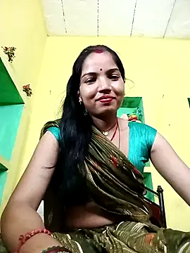 Snapshot of Bhuvi_Bedi chatting on 03-01-25, 02:34 Bhuvi Bedi online show from 03-01-25, 02:34