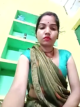 Snapshot of Bhuvi_Bedi chatting on 03-05-25, 06:01 Bhuvi Bedi online show from 03-05-25, 06:01