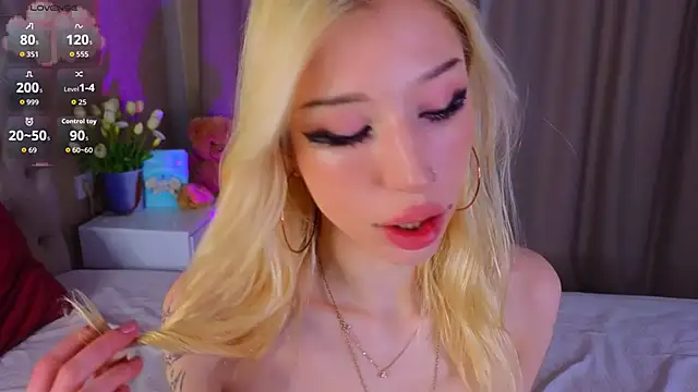 Snapshot of SallyCha chatting on 04-02-26, 06:55 SallyCha online show from 04-02-26, 06:55