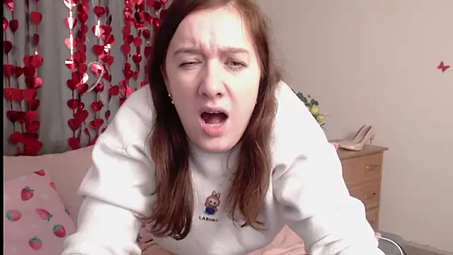 Snapshot of MarthaSimons chatting on 02-15-26, 07:51 MarthaSimons online show from 02-15-26, 07:51