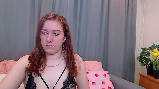 Snapshot of MarthaSimons chatting on 03-28-26, 05:07 MarthaSimons online show from 03-28-26, 05:07