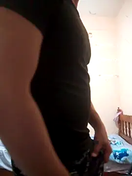 Snapshot of LuisMex1998 chatting on 10-26-25, 02:12 LuisMex1998 online show from 10-26-25, 02:12