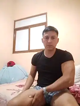 Snapshot of LuisMex1998 chatting on 11-15-25, 01:40 LuisMex1998 online show from 11-15-25, 01:40