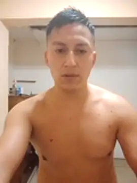 Snapshot of LuisMex1998 chatting on 11-19-25, 04:23 LuisMex1998 online show from 11-19-25, 04:23