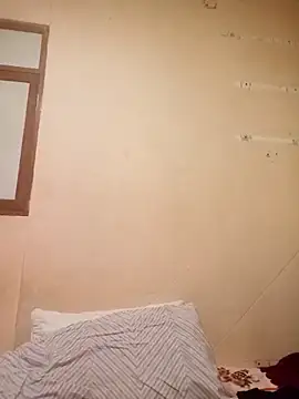 Snapshot of LuisMex1998 chatting on 11-25-25, 12:32 LuisMex1998 online show from 11-25-25, 12:32