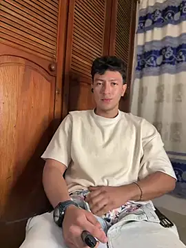 Snapshot of Amon__ashford chatting on 02-27-25, 12:10 Amon ashford online show from 02-27-25, 12:10