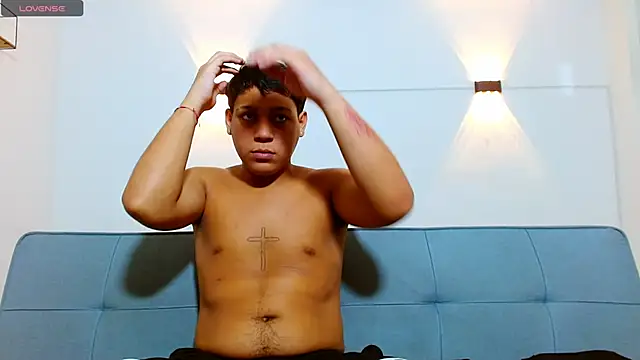 Tylerdrdn online show from 11-23-25, 02:28