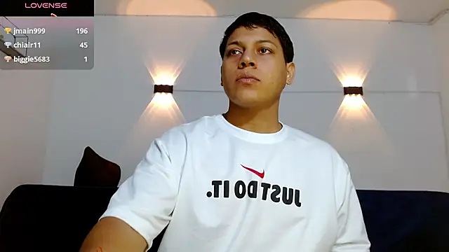 Tylerdrdn online show from 11-28-25, 09:39