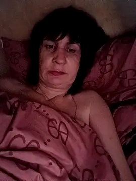 Snapshot of Laura_Kiss chatting on 04-20-26, 10:11 Laura Kiss online show from 04-20-26, 10:11